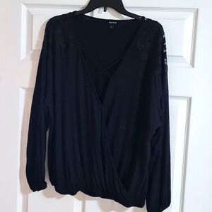 Torrid ladies black long sleeved shirt size 2xl